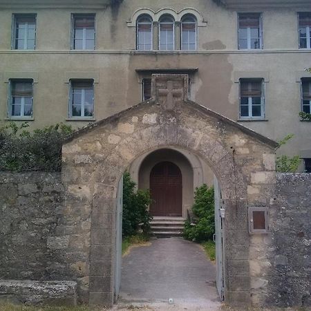Gite D'Etape Clos St Roch Viviers Bagian luar foto